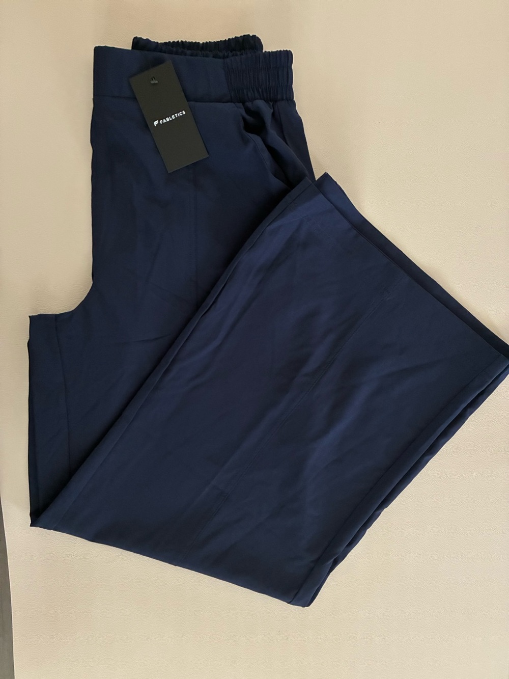 Fabletics Women’s Downtown Wide Leg Cropped Pants Deep Navy Blue size Medium